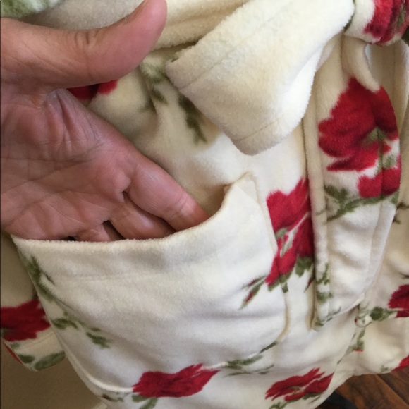 Lauren Ralph Lauren Floral Monogram Crest  Robe - Picture 3 of 10